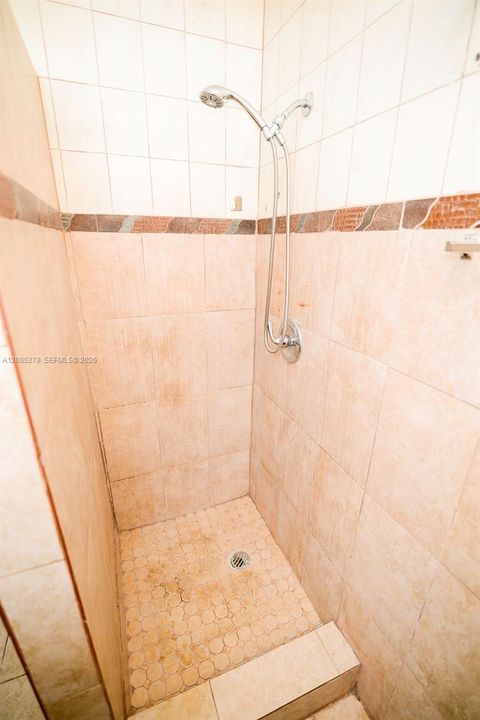 For Sale: $525,000 (3 beds, 2 baths, 1336 Square Feet)