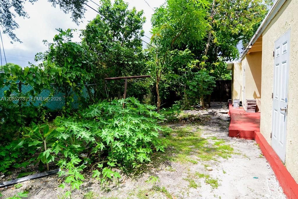For Sale: $525,000 (3 beds, 2 baths, 1336 Square Feet)