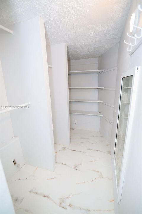 For Sale: $525,000 (3 beds, 2 baths, 1336 Square Feet)