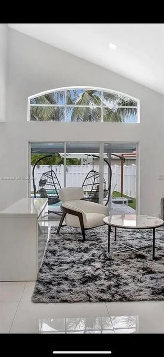 For Rent: $7,250 (3 beds, 2 baths, 2015 Square Feet)
