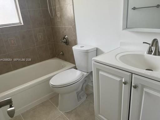 На продажу: $189,450 (2 спален, 1 ванн, 840 Квадратных фут)