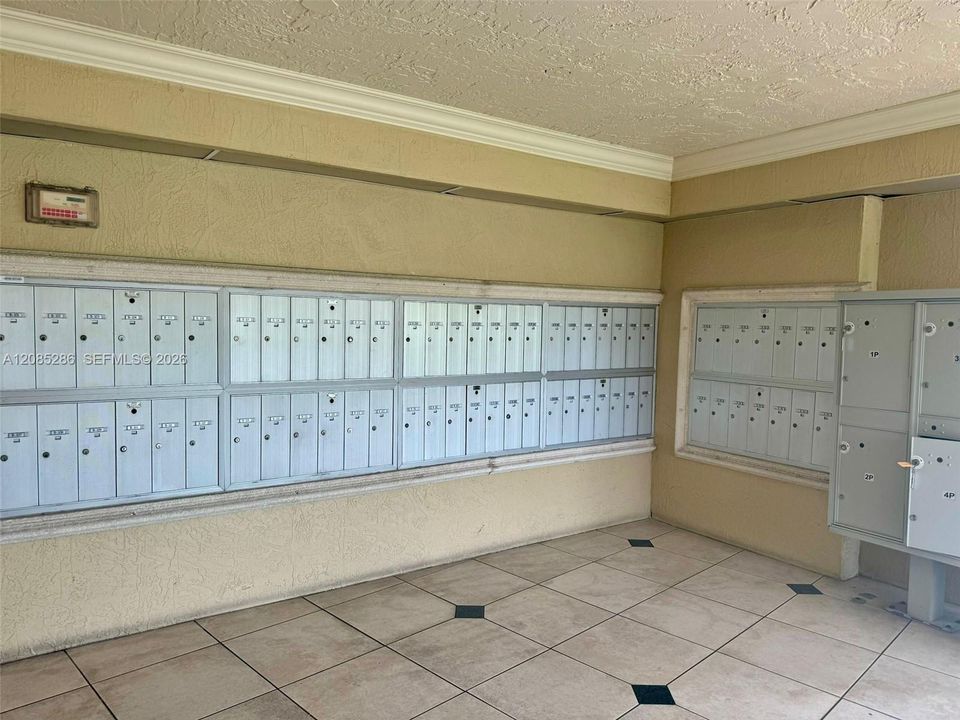 В аренду: $2,350 (2 спален, 2 ванн, 1089 Квадратных фут)
