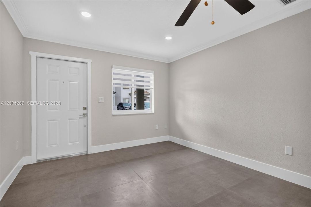 En Venta: $475,000 (3 camas, 2 baños, 1290 Pies cuadrados)