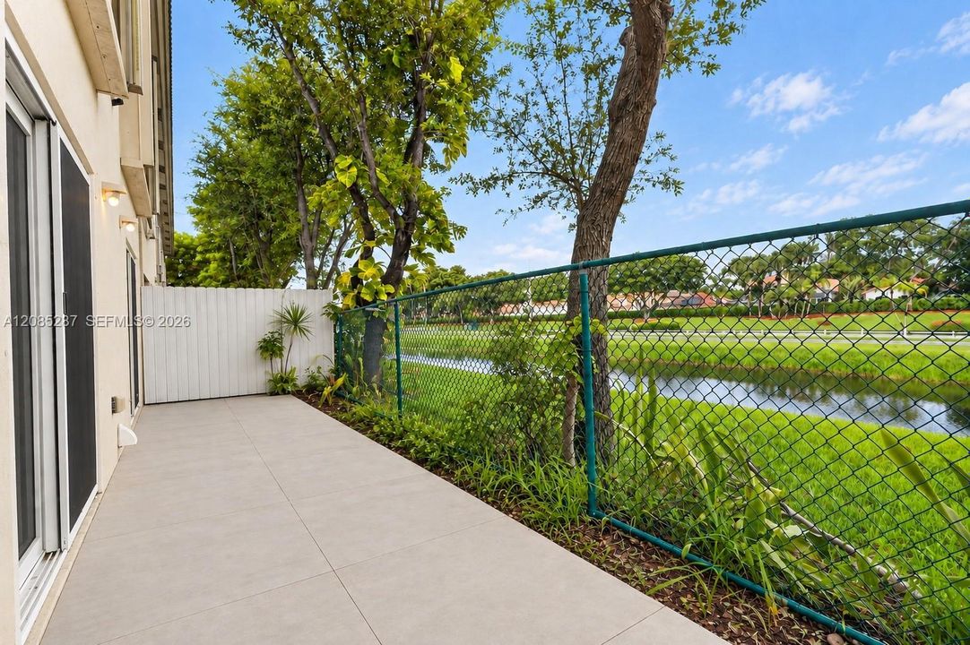 En Venta: $475,000 (3 camas, 2 baños, 1290 Pies cuadrados)