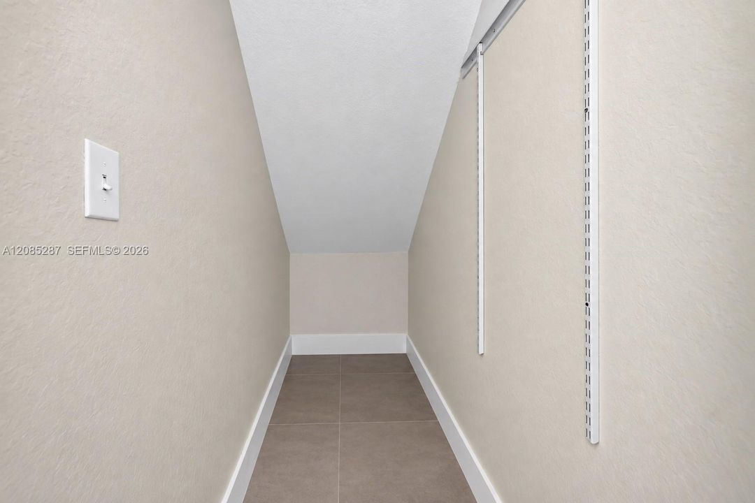 En Venta: $475,000 (3 camas, 2 baños, 1290 Pies cuadrados)