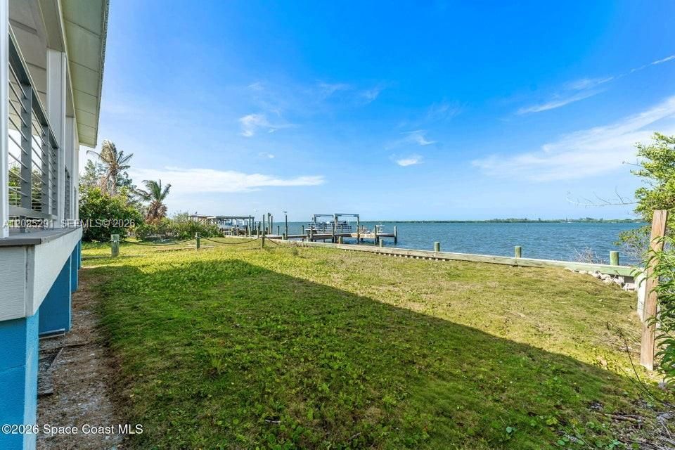 For Sale: $750,000 (4 beds, 2 baths, 1377 Square Feet)