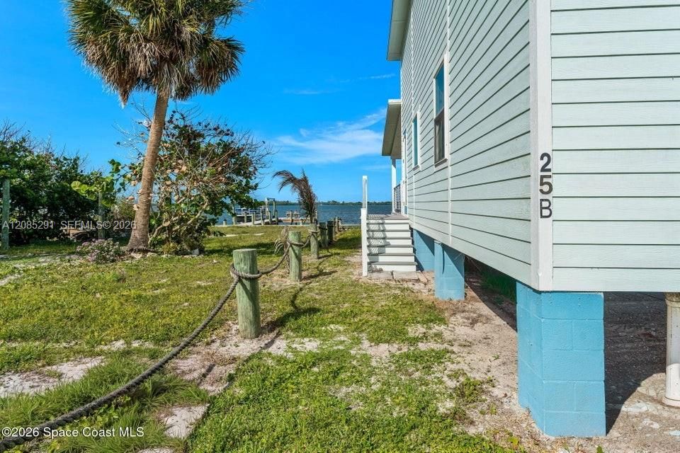 For Sale: $750,000 (4 beds, 2 baths, 1377 Square Feet)