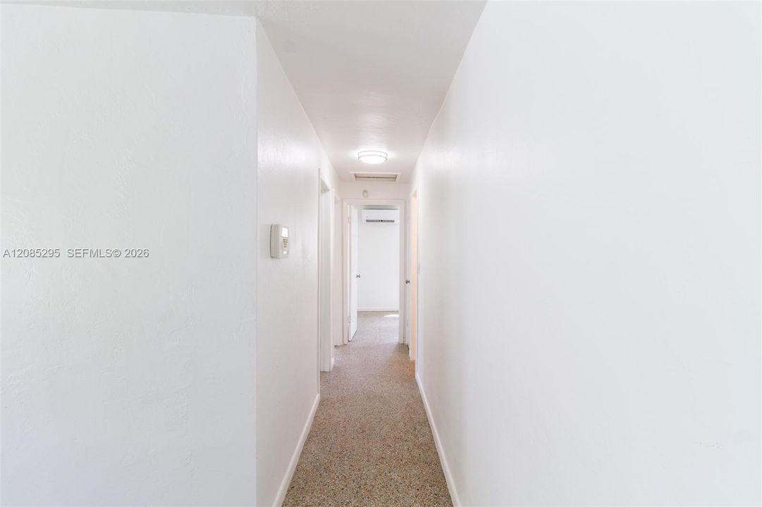 For Rent: $2,500 (3 beds, 1 baths, 875 Square Feet)