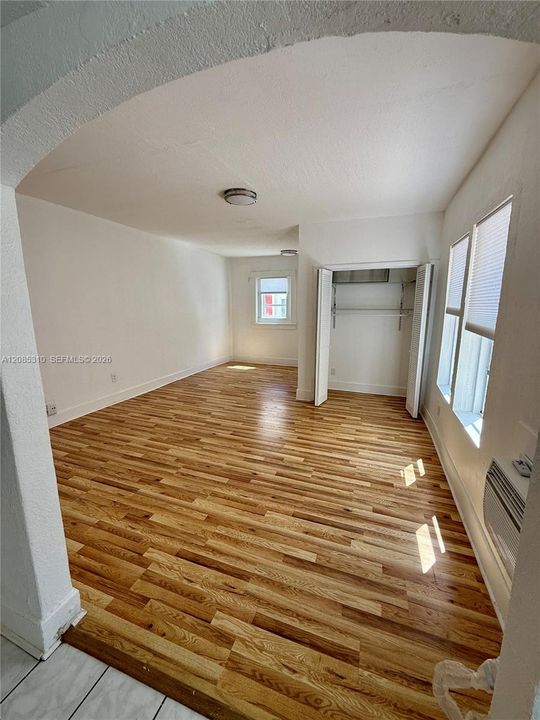 For Rent: $1,650 (0 beds, 1 baths, 477 Square Feet)
