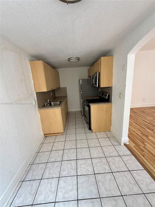 For Rent: $1,650 (0 beds, 1 baths, 477 Square Feet)