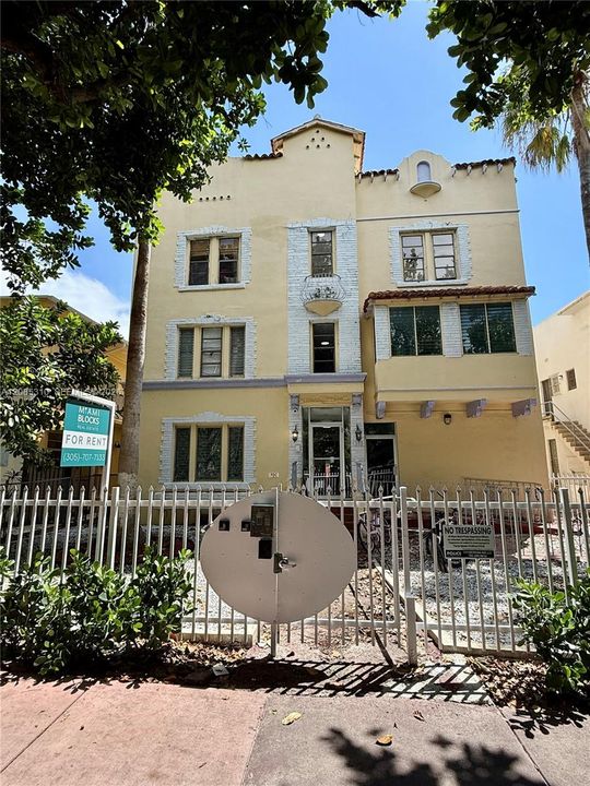 For Rent: $1,650 (0 beds, 1 baths, 477 Square Feet)