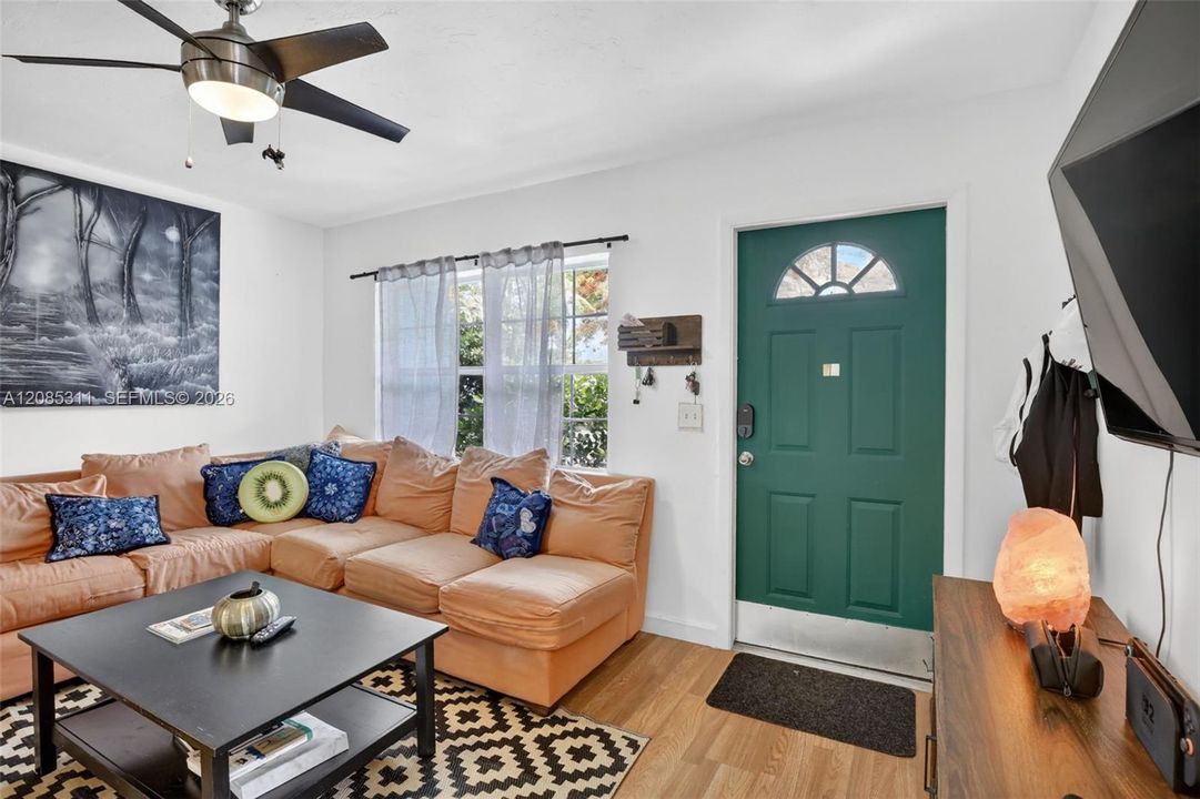 For Sale: $525,000 (4 beds, 2 baths, 1340 Square Feet)
