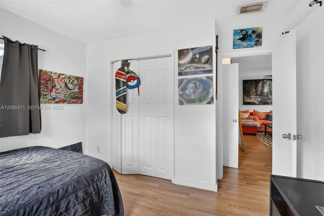For Sale: $525,000 (4 beds, 2 baths, 1340 Square Feet)