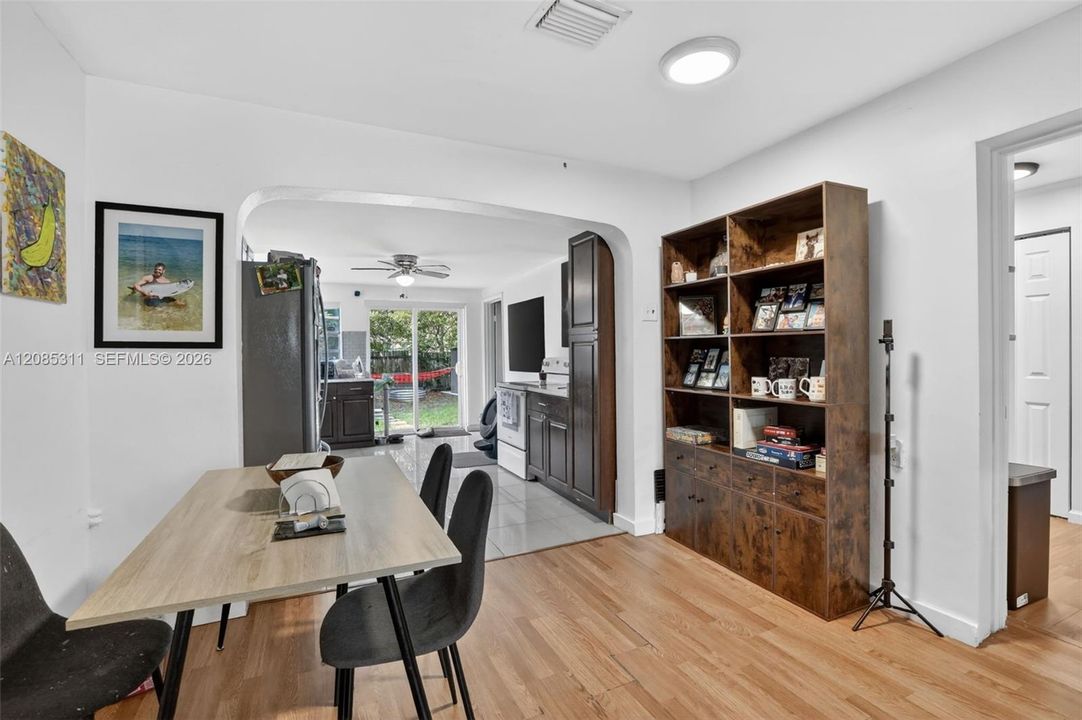 For Sale: $525,000 (4 beds, 2 baths, 1340 Square Feet)