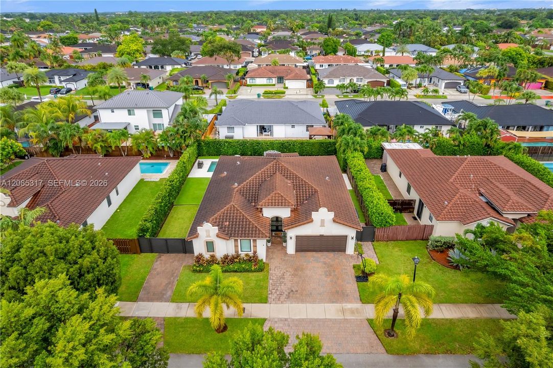 En Venta: $900,000 (4 camas, 3 baños, 2265 Pies cuadrados)