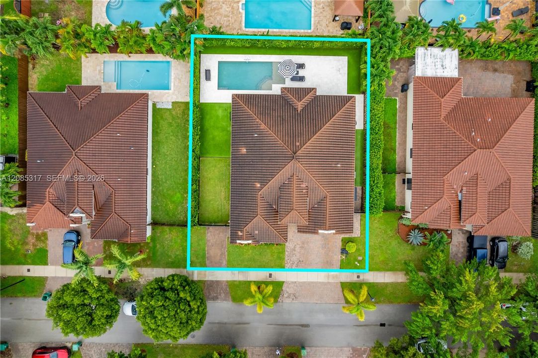 En Venta: $900,000 (4 camas, 3 baños, 2265 Pies cuadrados)