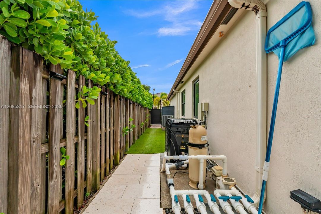 En Venta: $900,000 (4 camas, 3 baños, 2265 Pies cuadrados)