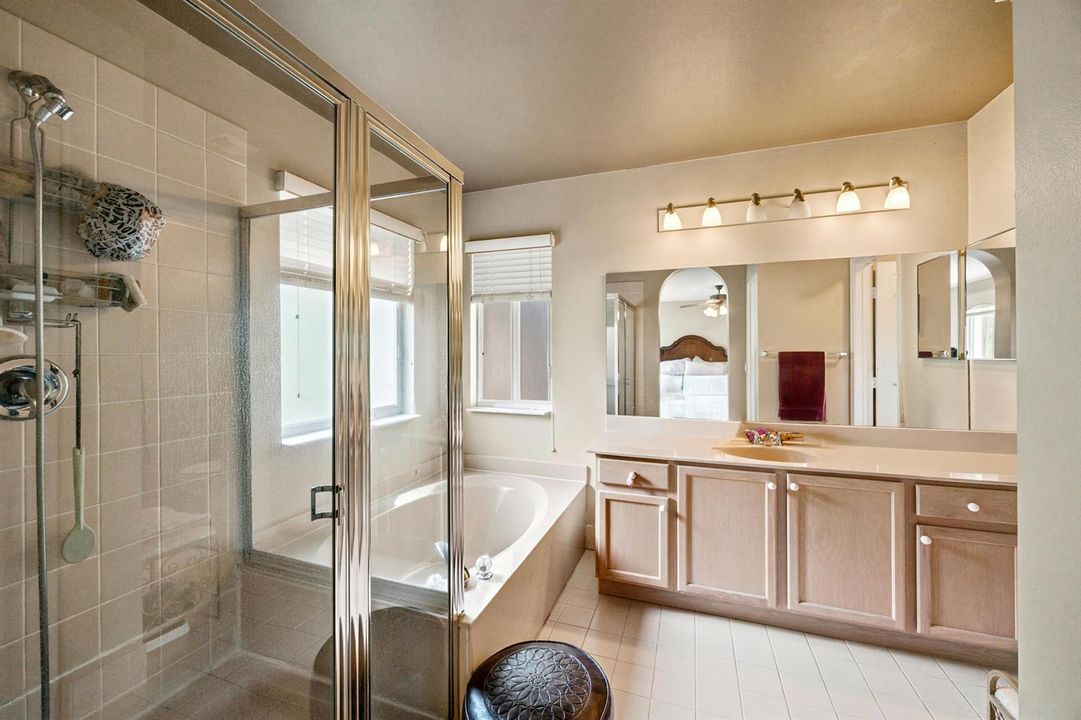 EO2A3520