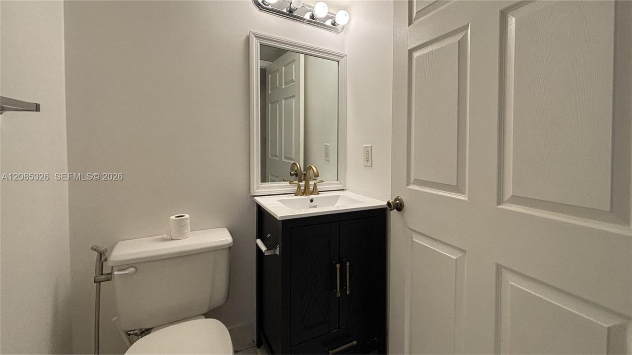 В аренду: $2,700 (3 спален, 2 ванн, 1240 Квадратных фут)