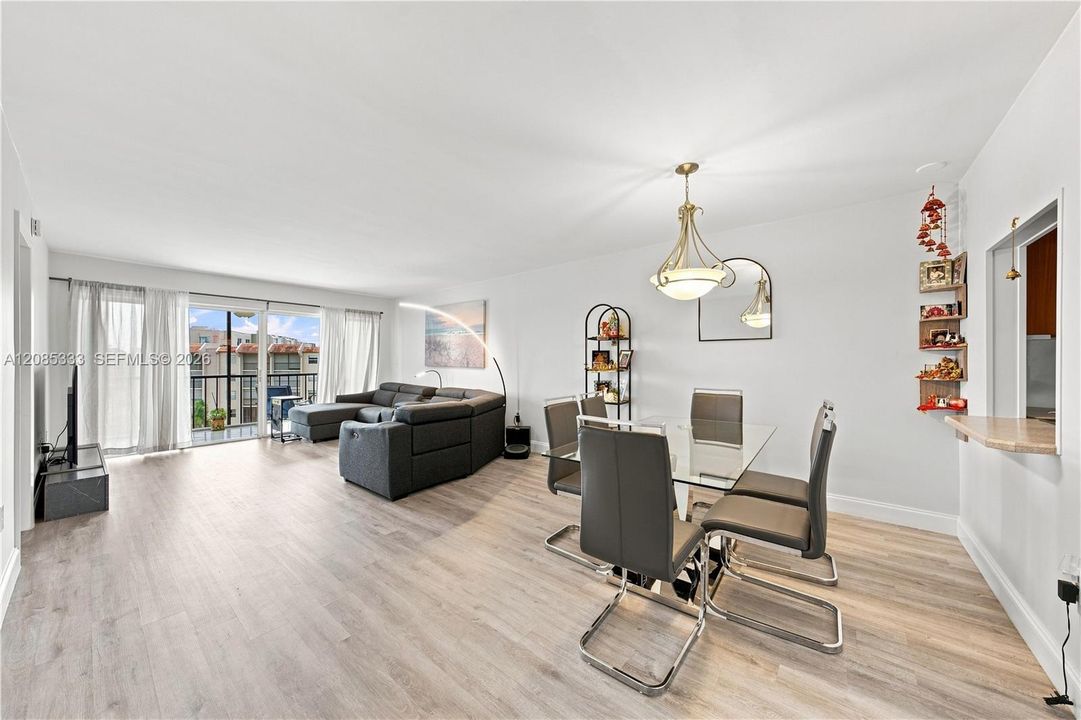 На продажу: $157,500 (2 спален, 2 ванн, 1260 Квадратных фут)