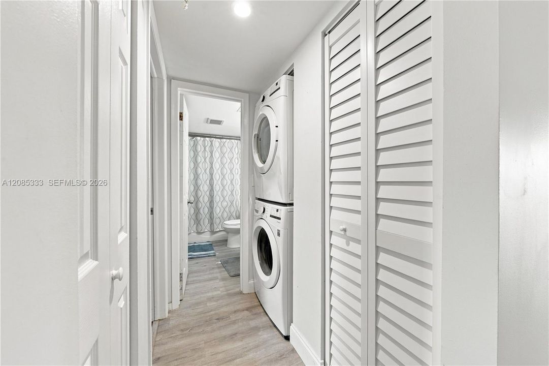 На продажу: $157,500 (2 спален, 2 ванн, 1260 Квадратных фут)