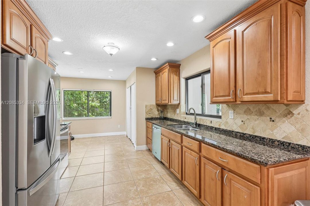 For Sale: $735,000 (3 beds, 2 baths, 1866 Square Feet)