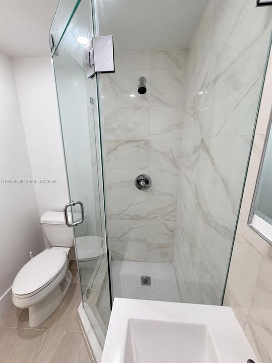 В аренду: $1,350 (0 спален, 1 ванн, 1594 Квадратных фут)