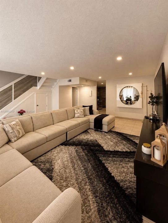 For Sale: $580,000 (3 beds, 2 baths, 1754 Square Feet)