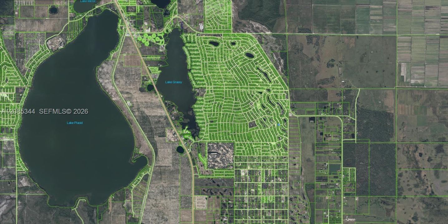 На продажу: $8,900 (0.21 acres)