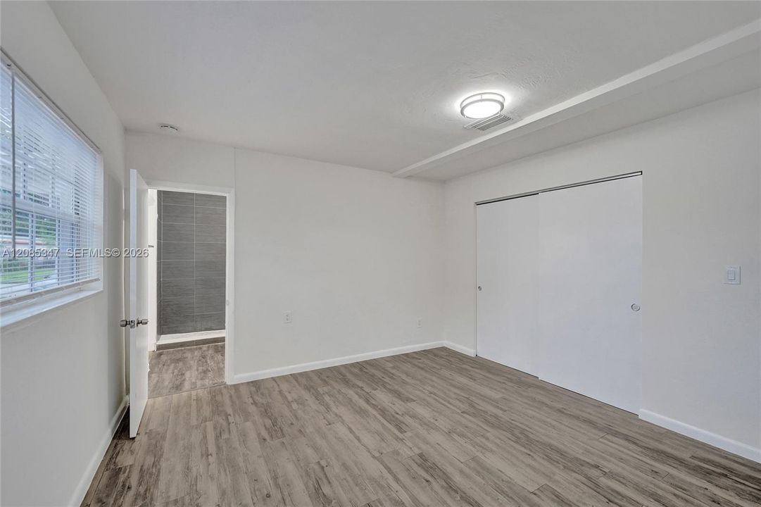 На продажу: $385,000 (3 спален, 2 ванн, 1022 Квадратных фут)