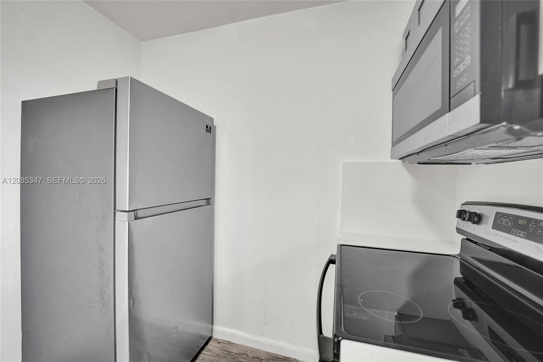 На продажу: $385,000 (3 спален, 2 ванн, 1022 Квадратных фут)