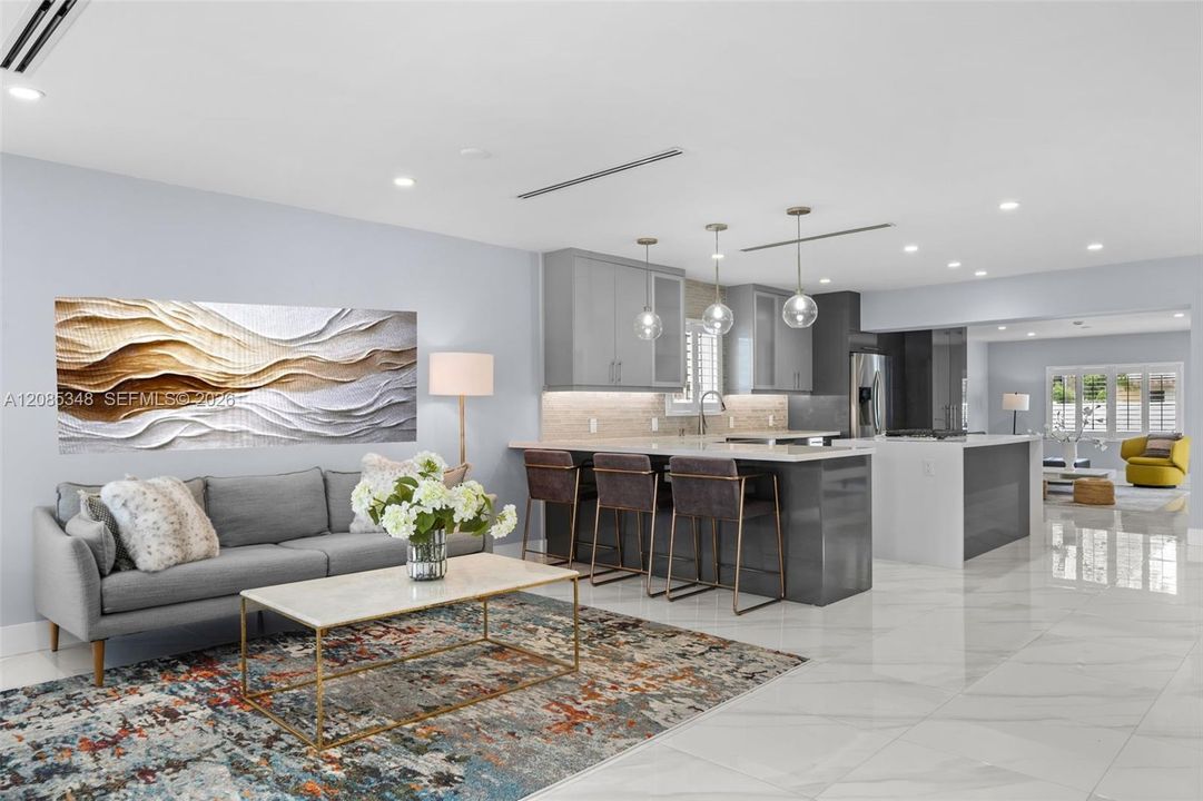 En Venta: $1,029,000 (3 camas, 2 baños, 1721 Pies cuadrados)