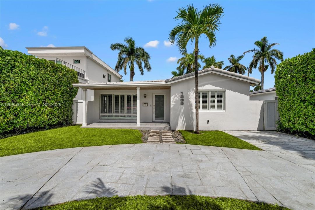 En Venta: $1,029,000 (3 camas, 2 baños, 1721 Pies cuadrados)