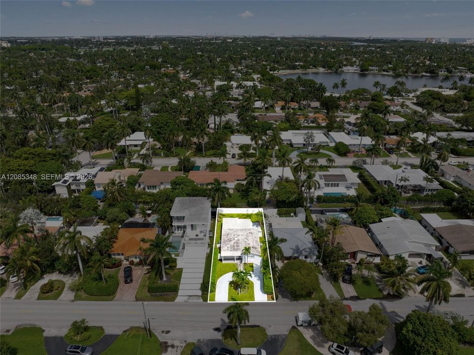 En Venta: $1,029,000 (3 camas, 2 baños, 1721 Pies cuadrados)