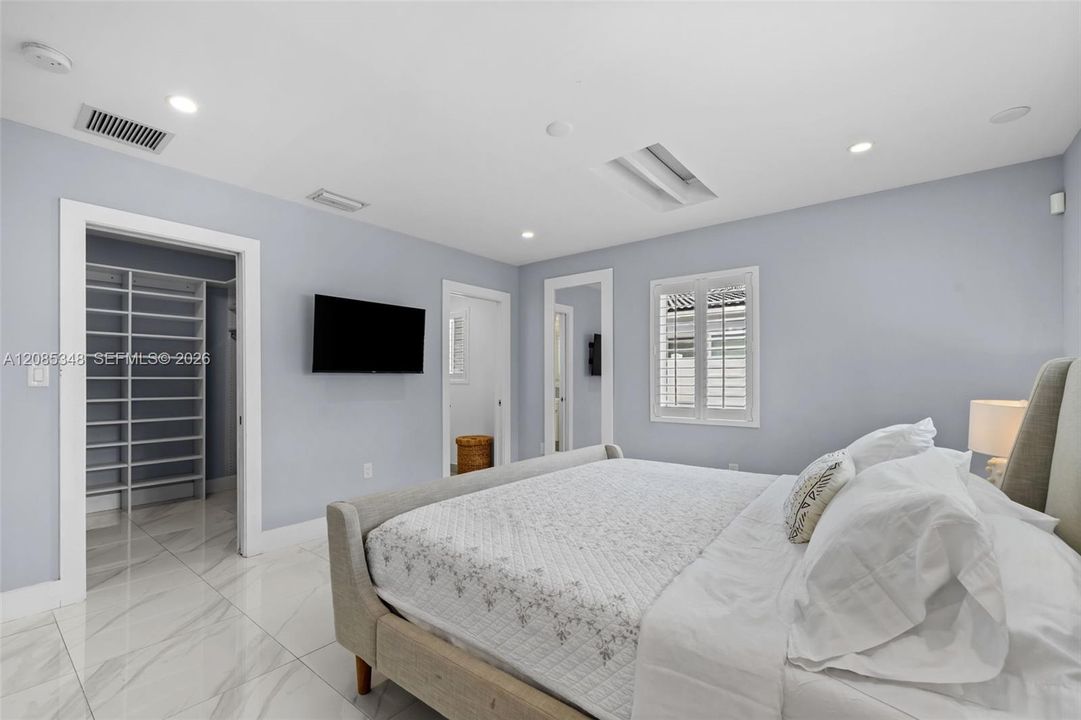 En Venta: $1,029,000 (3 camas, 2 baños, 1721 Pies cuadrados)