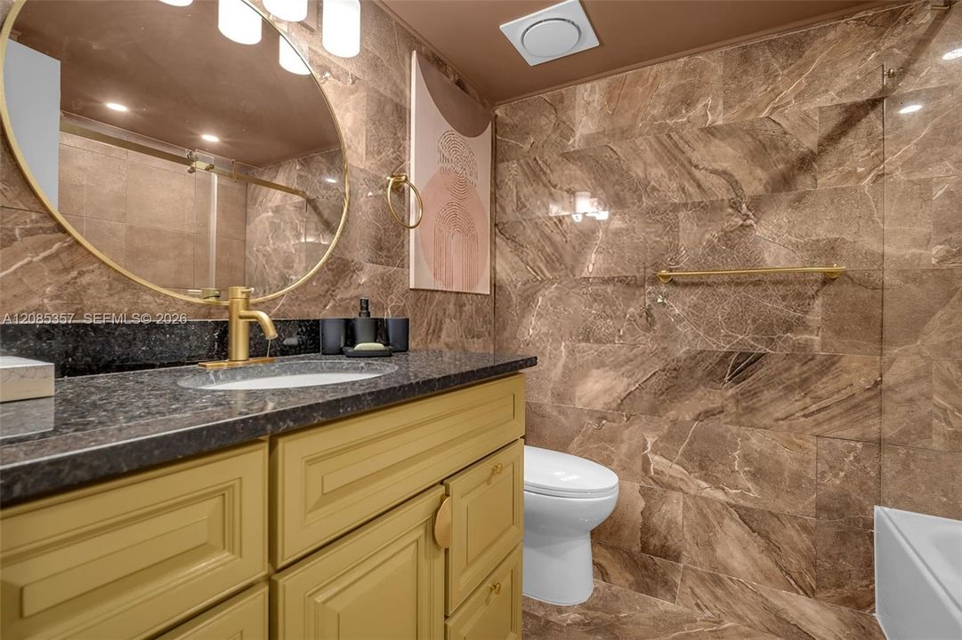 For Sale: $360,000 (3 beds, 2 baths, 1080 Square Feet)