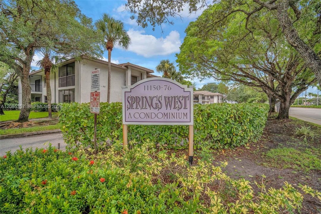 For Sale: $360,000 (3 beds, 2 baths, 1080 Square Feet)