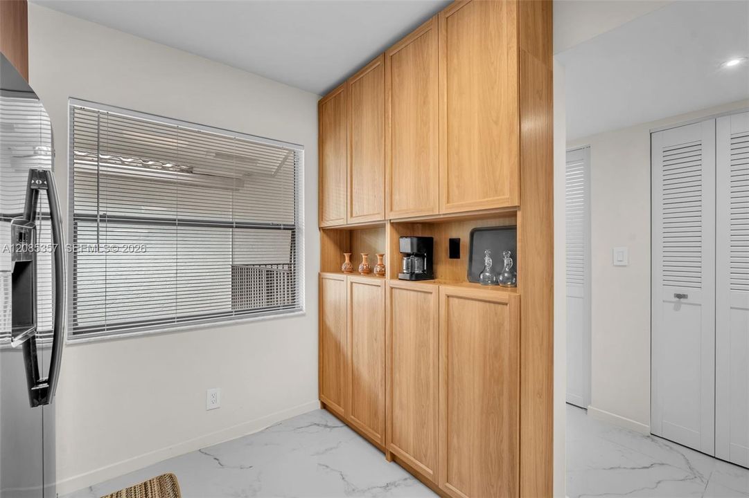 For Sale: $360,000 (3 beds, 2 baths, 1080 Square Feet)