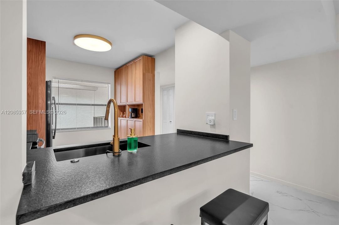 For Sale: $360,000 (3 beds, 2 baths, 1080 Square Feet)
