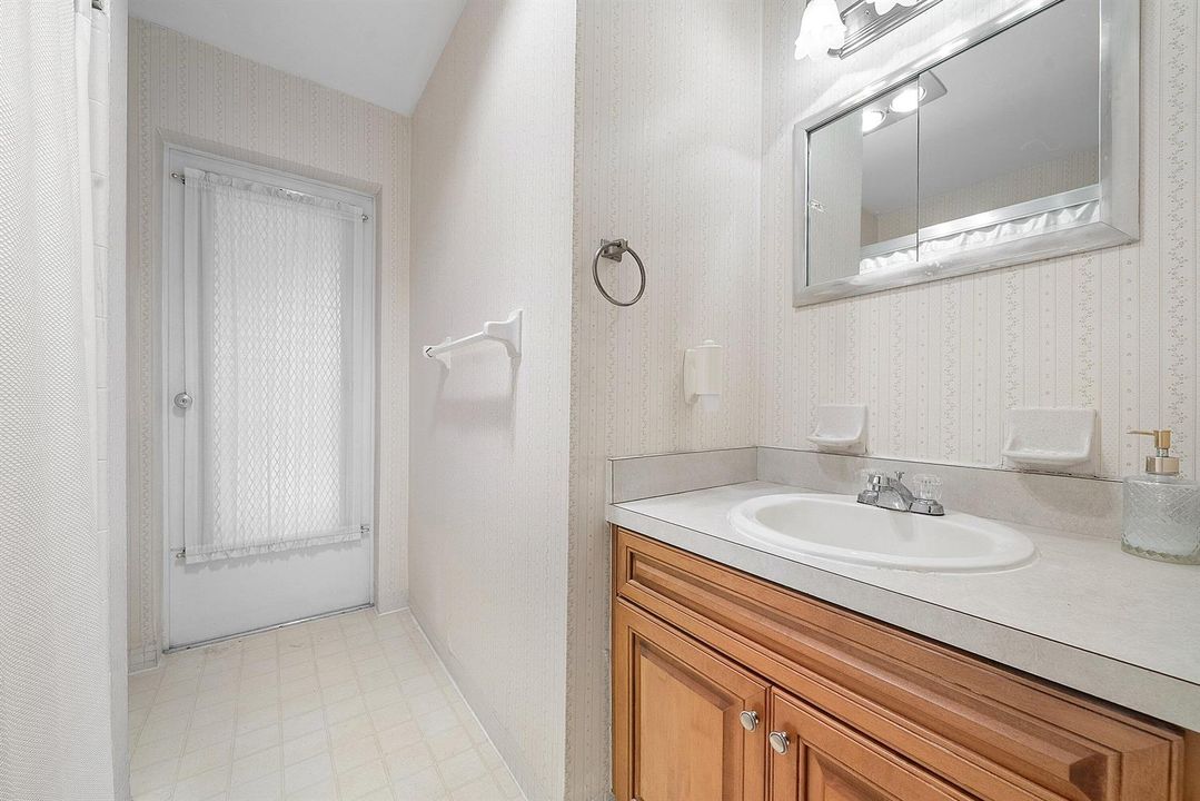 023-1060Northwest9thStreet-BocaRaton-FL-