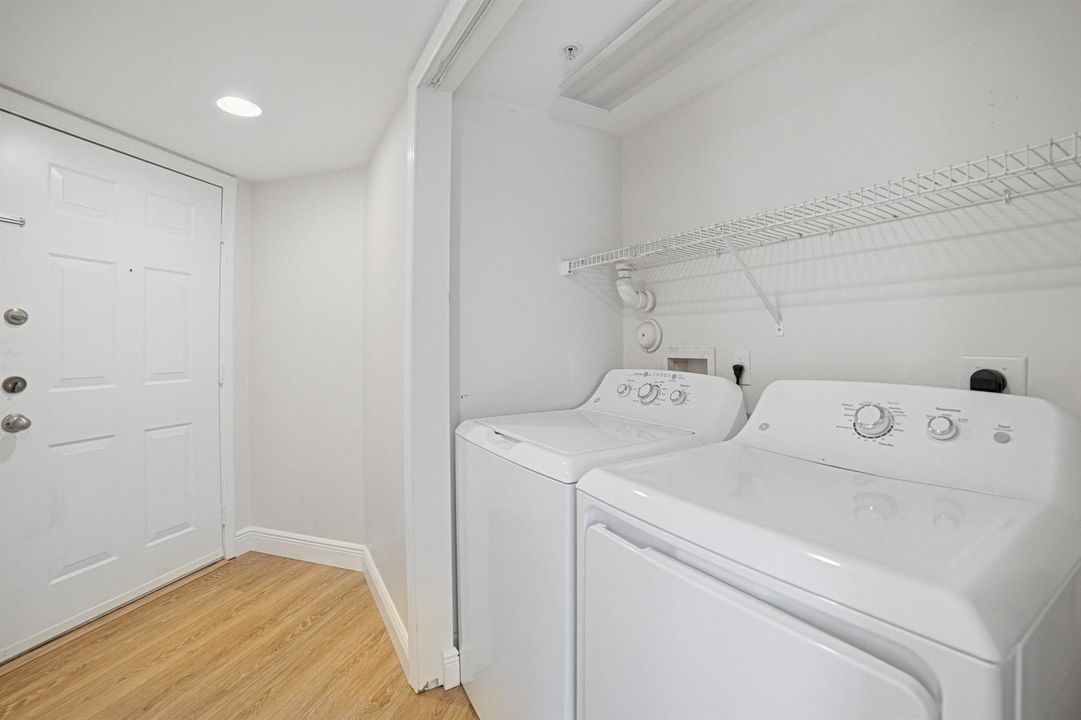Laundry-Entrance
