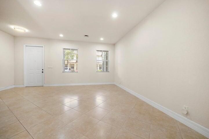 Living Room Dinning R