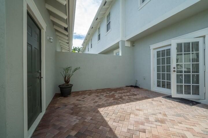 Back/Patio
