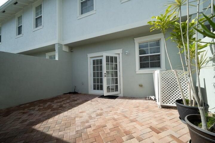 Back/Patio