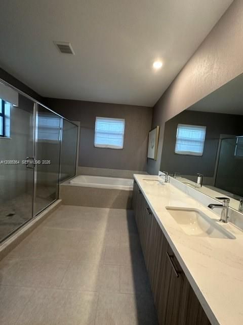 For Rent: $7,200 (4 beds, 3 baths, 2704 Square Feet)