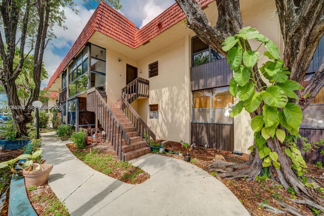 En Venta: $232,260 (2 camas, 2 baños, 1400 Pies cuadrados)
