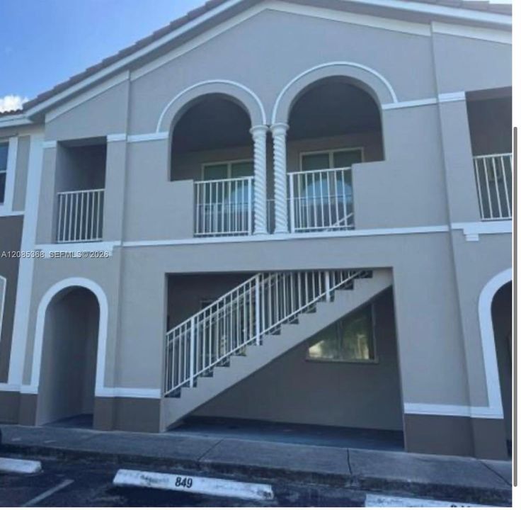 For Rent: $1,750 (3 beds, 2 baths, 1060 Square Feet)