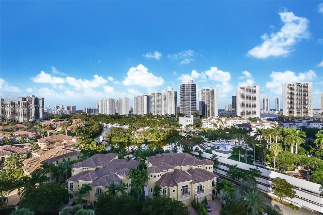 For Rent: $6,995 (3 beds, 2 baths, 1950 Square Feet)