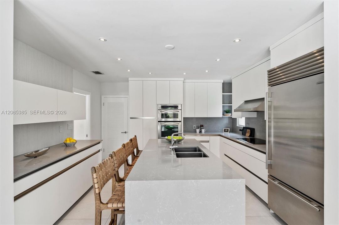 En Venta: $2,750,000 (3 camas, 3 baños, 3133 Pies cuadrados)