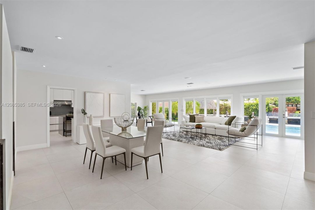 En Venta: $2,750,000 (3 camas, 3 baños, 3133 Pies cuadrados)